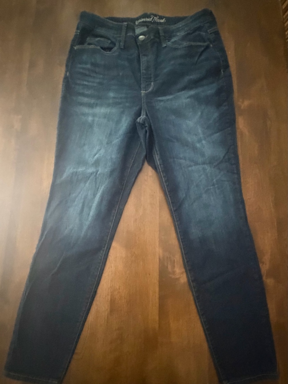 Universal Threads Dark Blue Women’s High Rise Skinny Jeans 14W